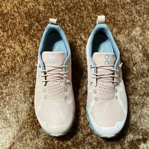 On cloud waterproof pink shoes